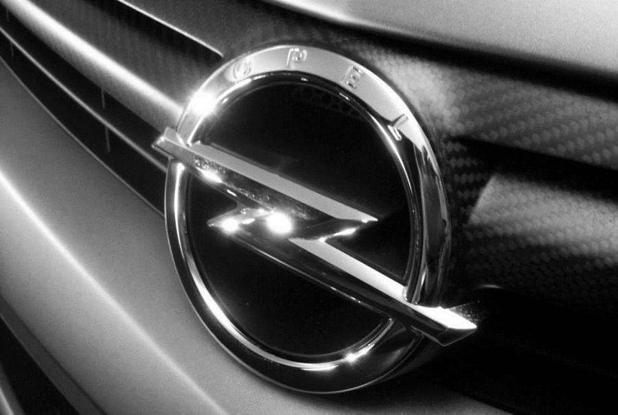  Opel Astra OPC EXTREME 2014 года  (фото 3 из 8)
